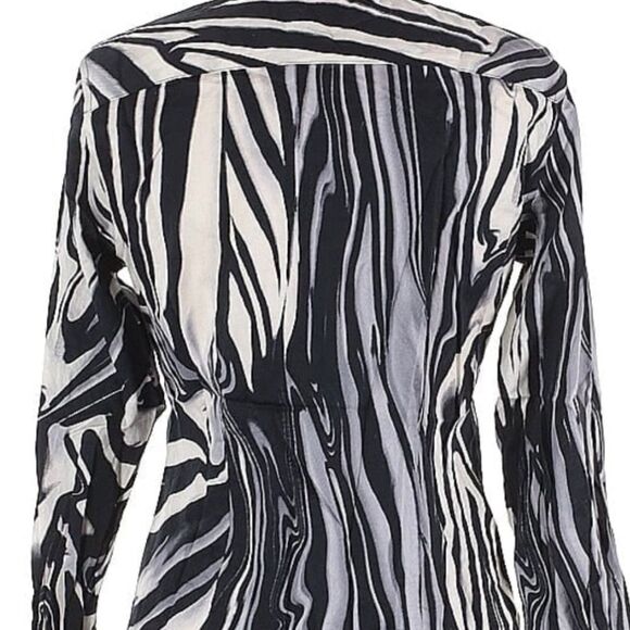 NWT Ladies Paperwhite Black/White Blouse size 12 - Picture 2 of 5